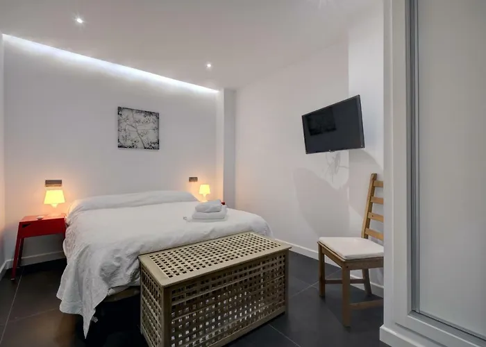 Wonderful Views In Luxury Apartment